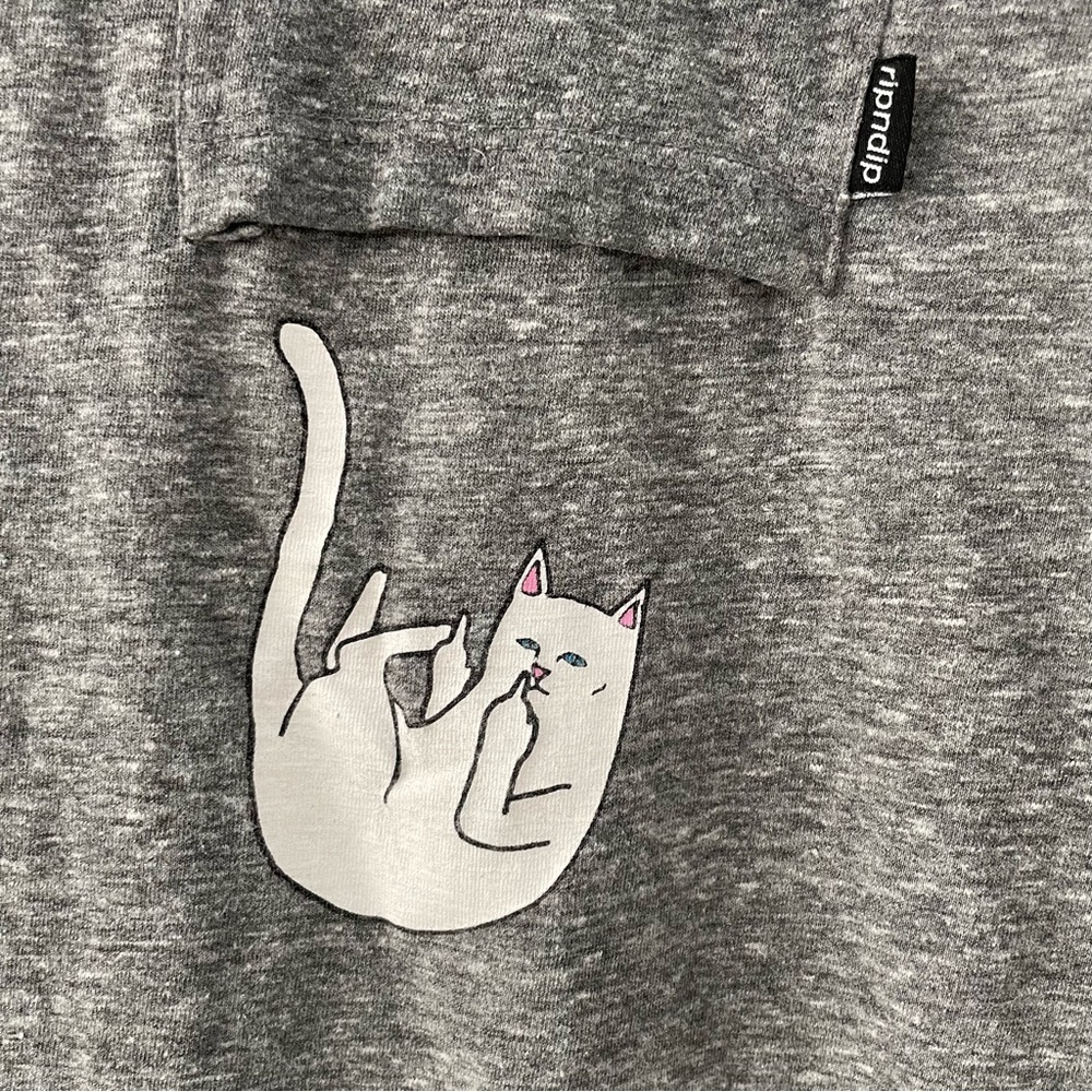 RIP N DIP Cat Upside Down Pocket Tee Crew Neck Short Sleeve Gray unisex - Picture 7 of 7